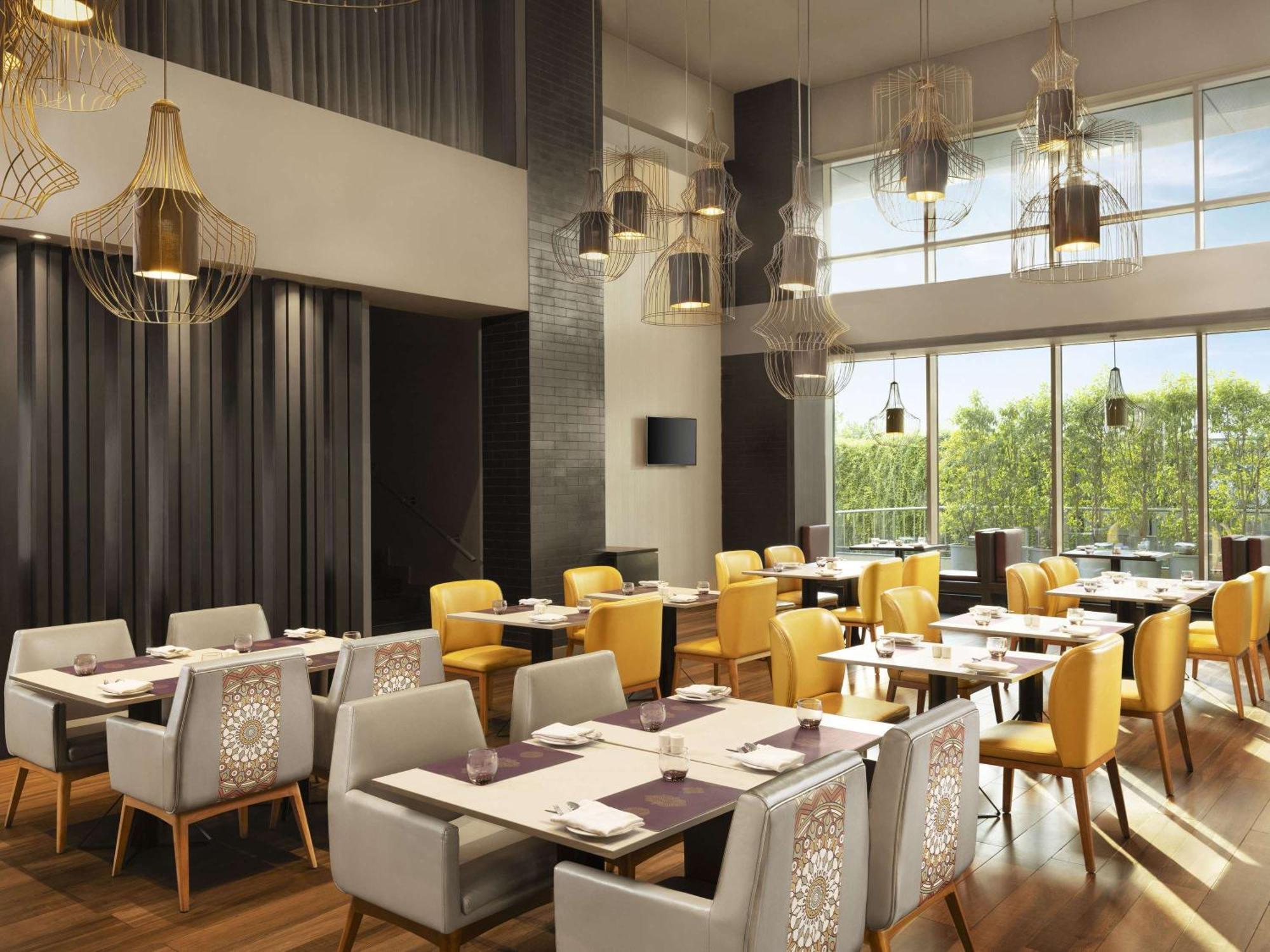 Grand Mercure Ahmedabad Gift City - An Accor Hotels Brand Гандинагар Экстерьер фото